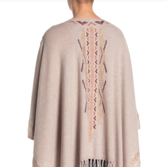 SOLD ON E$ B A Y **Johnny Was โ Cashmere Poncho - Picture 5 of 8